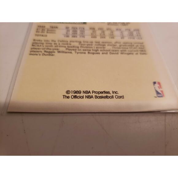Reggie Lewis 1989-1990 NBA Hoops #17 - Rookie - Boston Celtics - NBA - Picture 3 of 3